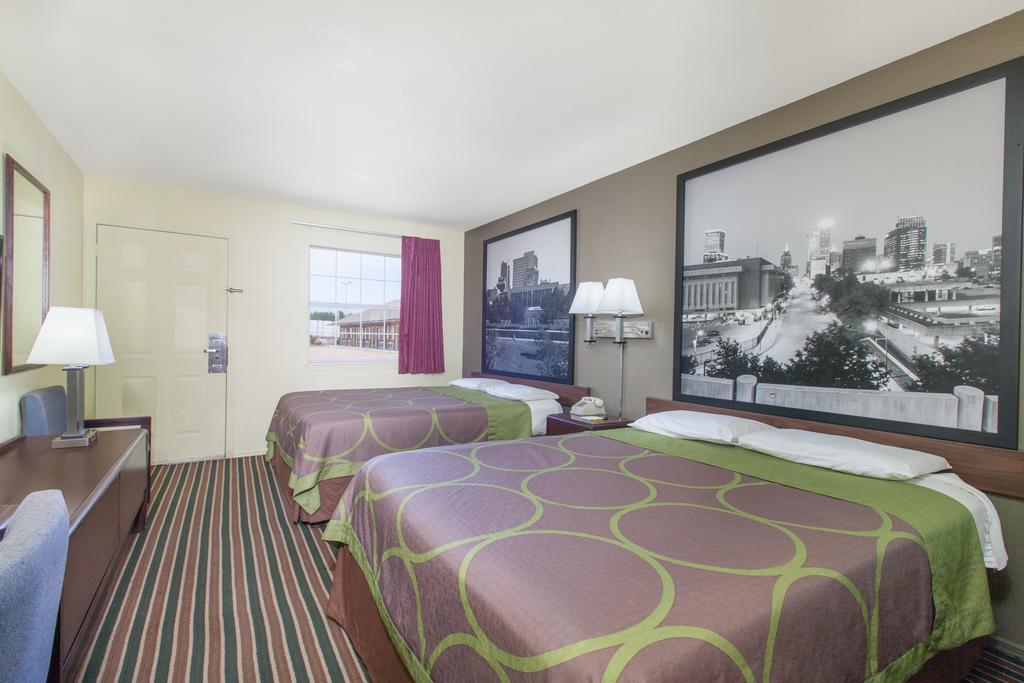 Super 8 by Wyndham Muskogee Hotel Eksteriør billede